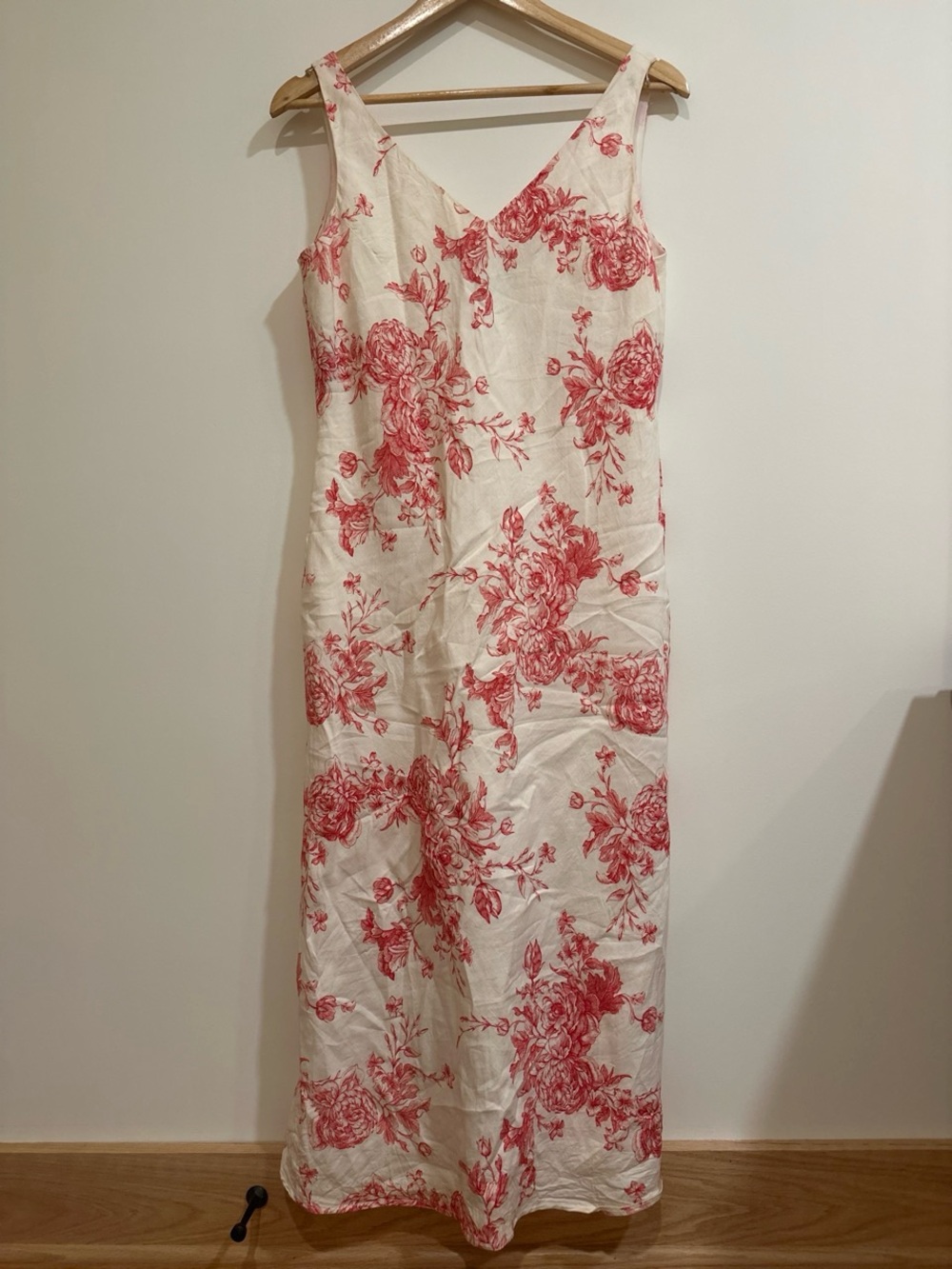 Jones New York Cream Dress with Red Floral Motif